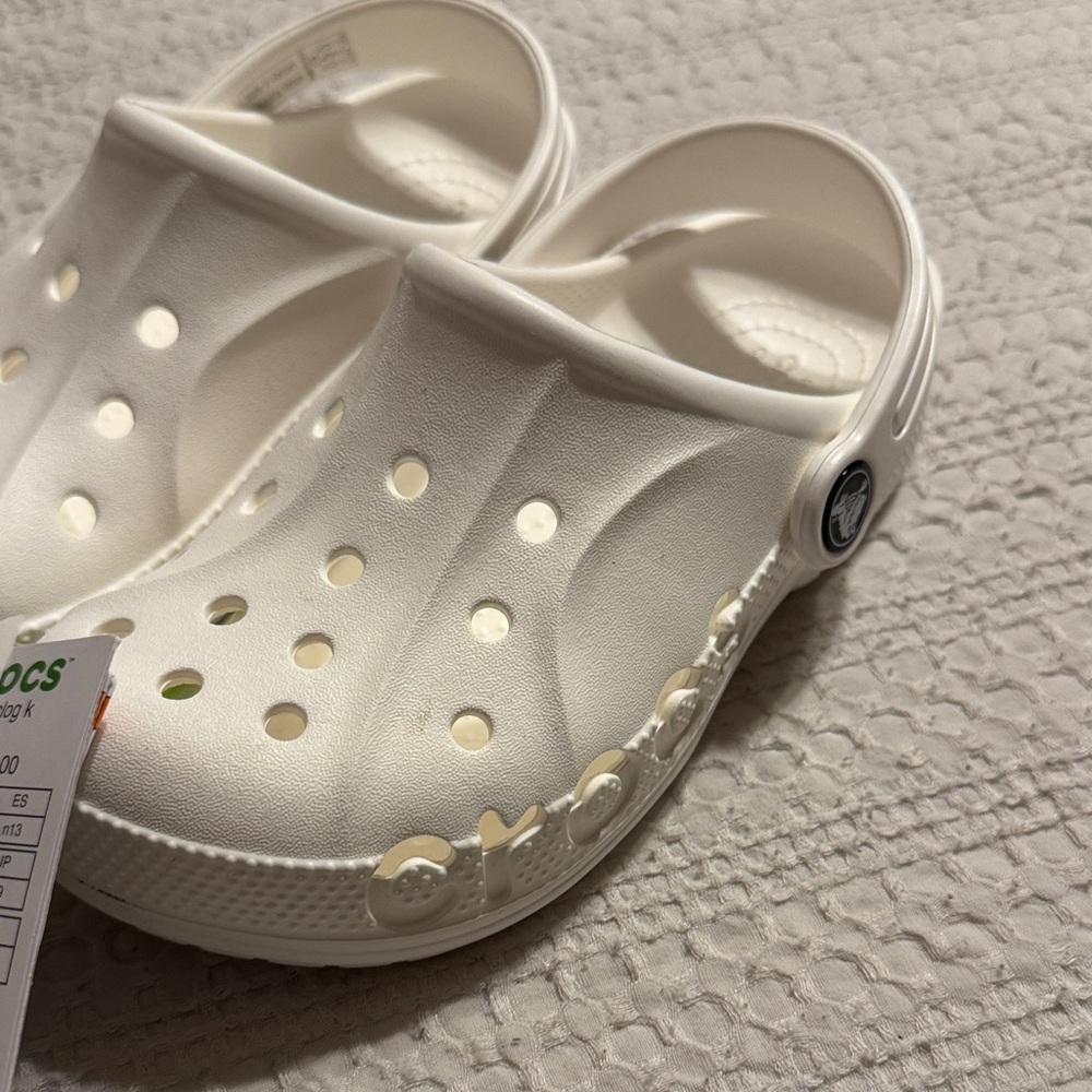 CROCS Kids Classic Clog - White - Picture 2 of 6